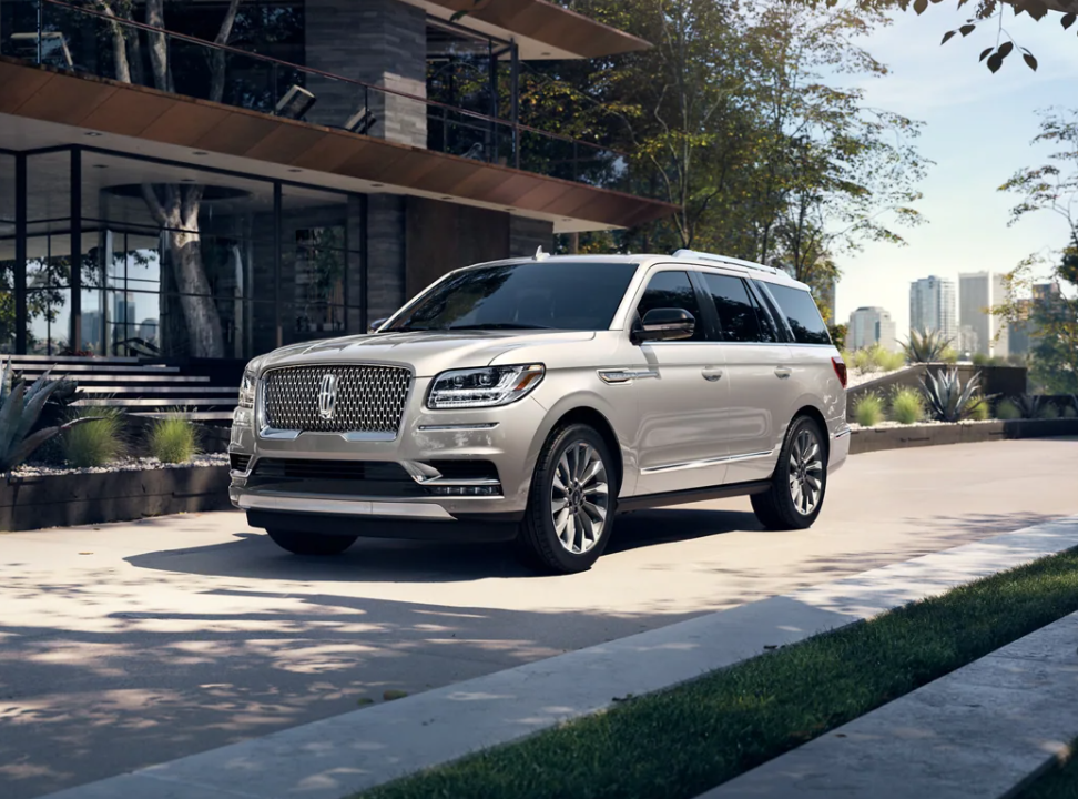 Discover the Lincoln Navigator Today