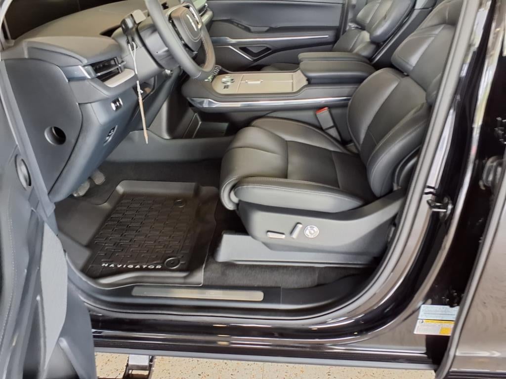 2025 Lincoln Navigator Reserve-L