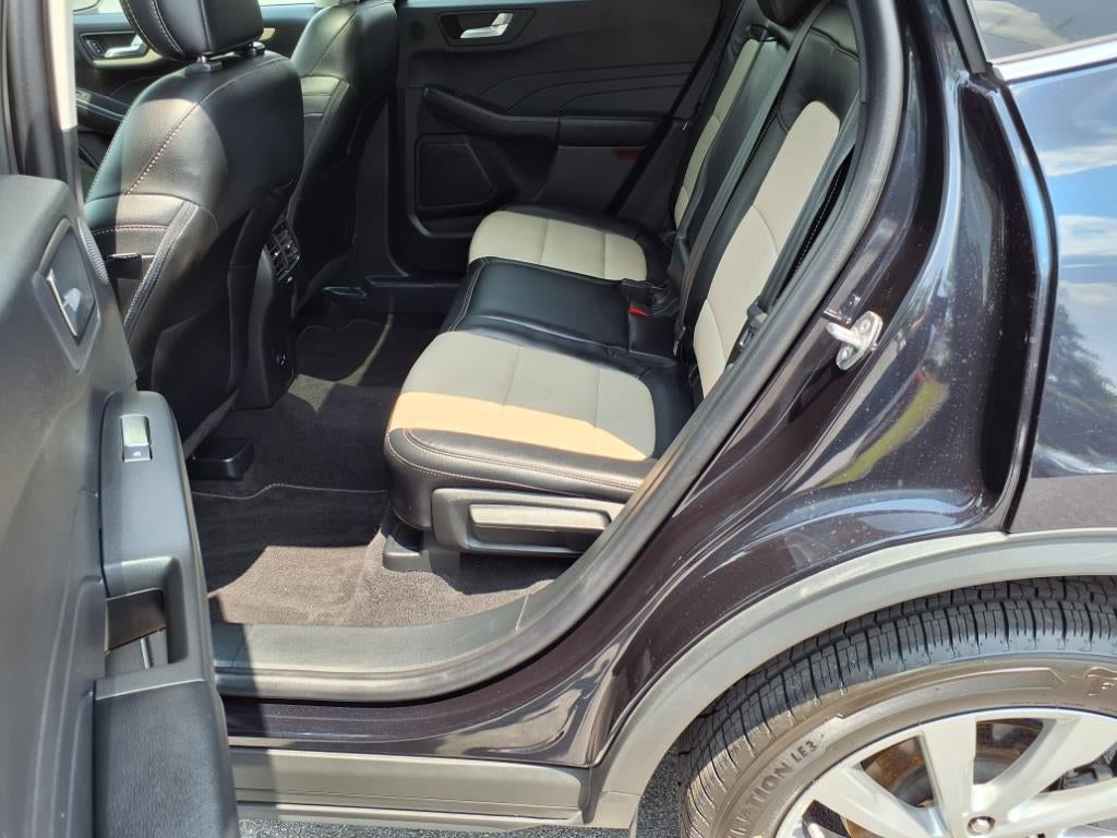 2021 Ford Escape Titanium