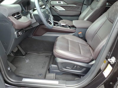 2025 Ford Explorer Platinum