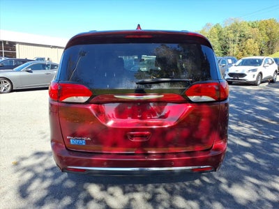 2018 Chrysler Pacifica Touring L