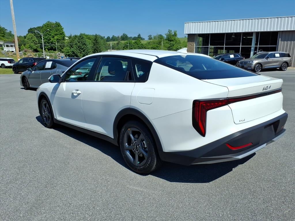 2025 Kia K4 LX