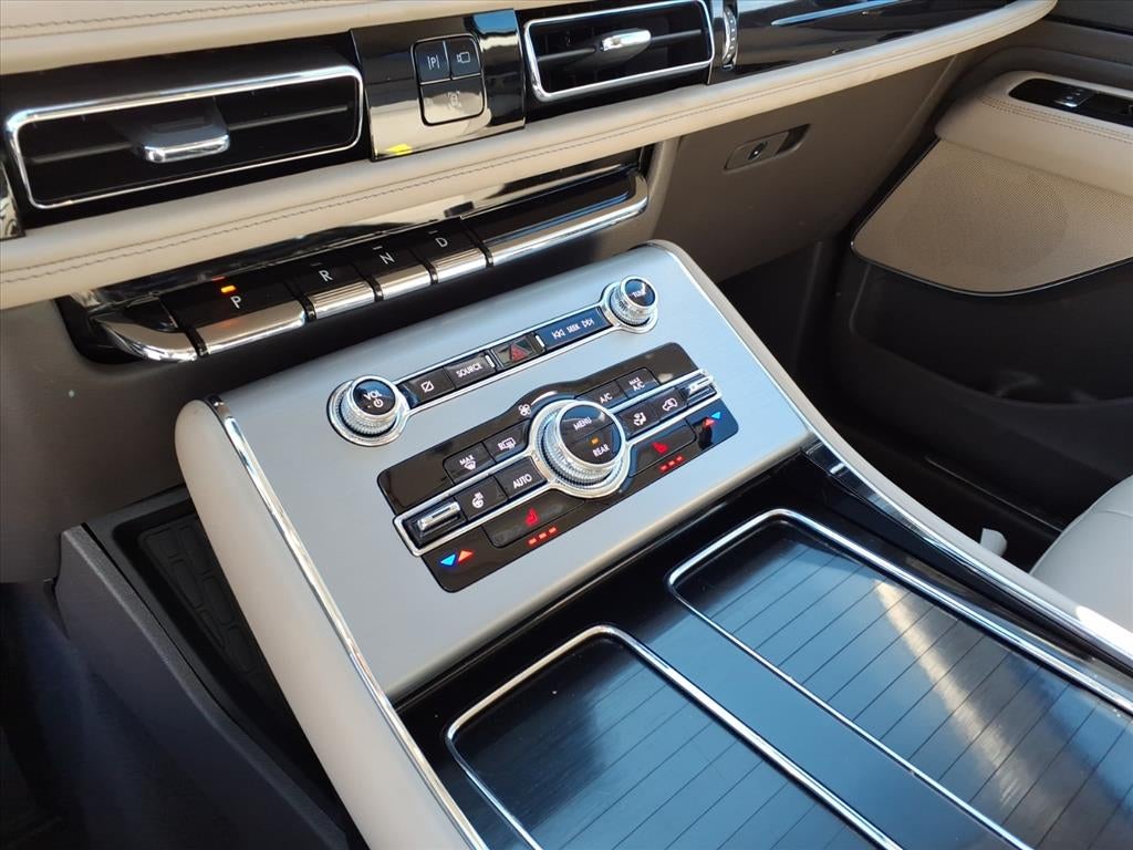 2023 Lincoln Aviator Standard