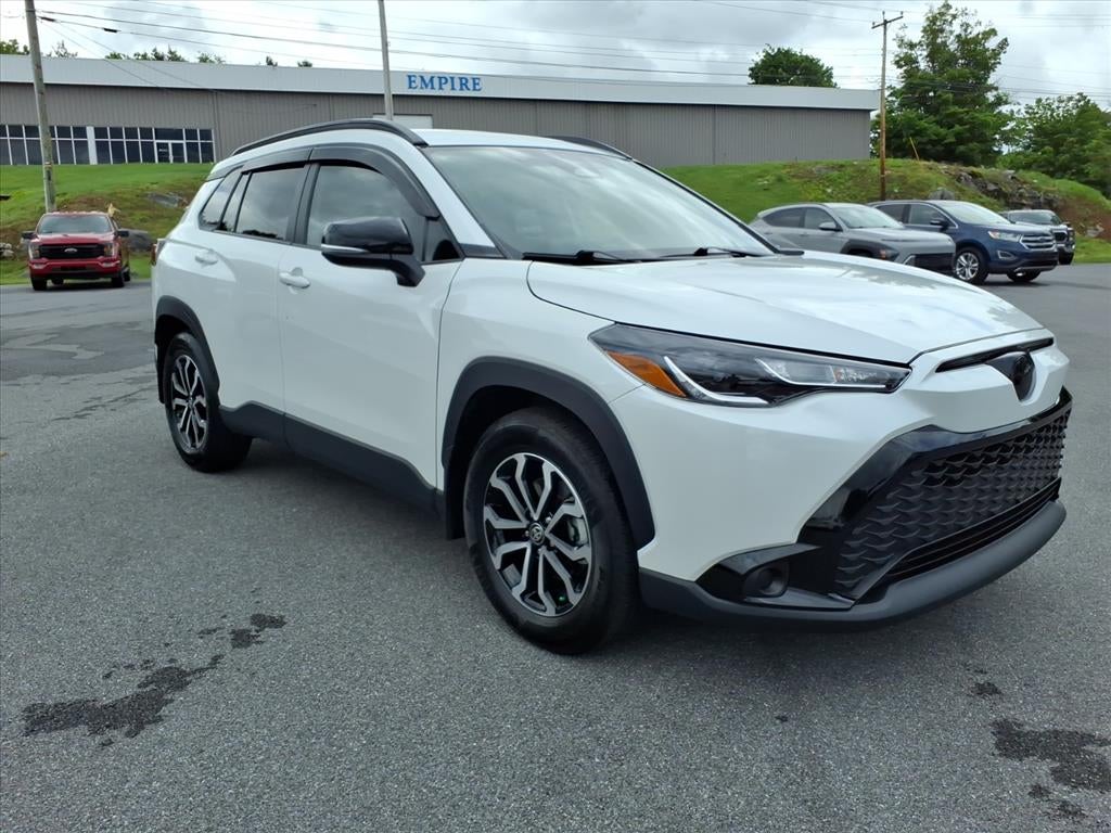 2025 Toyota Corolla Cross Hybrid SE