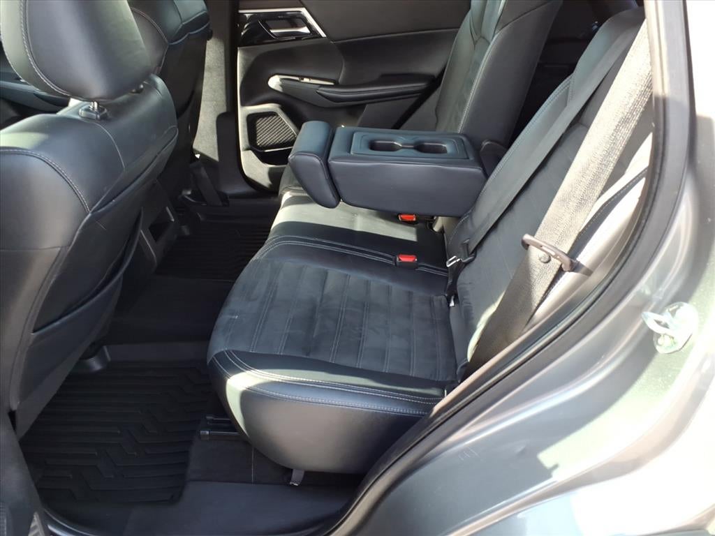 2022 Mitsubishi Outlander SE