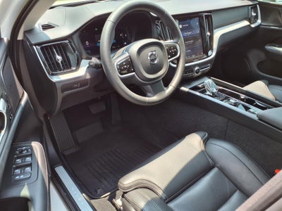 2023 Volvo V60 Cross Country B5 Ultimate