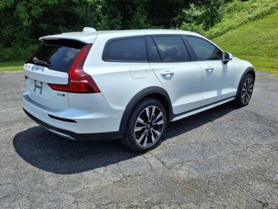 2023 Volvo V60 Cross Country B5 Ultimate