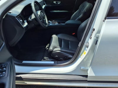 2023 Volvo V60 Cross Country B5 Ultimate