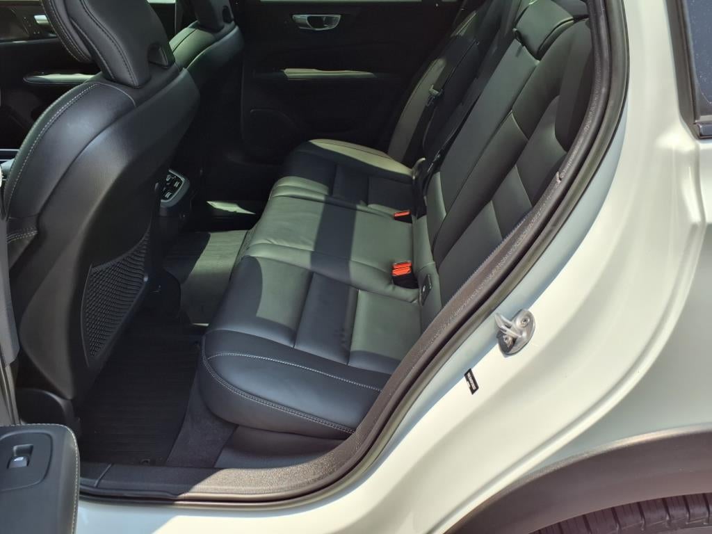 2023 Volvo V60 Cross Country B5 Ultimate