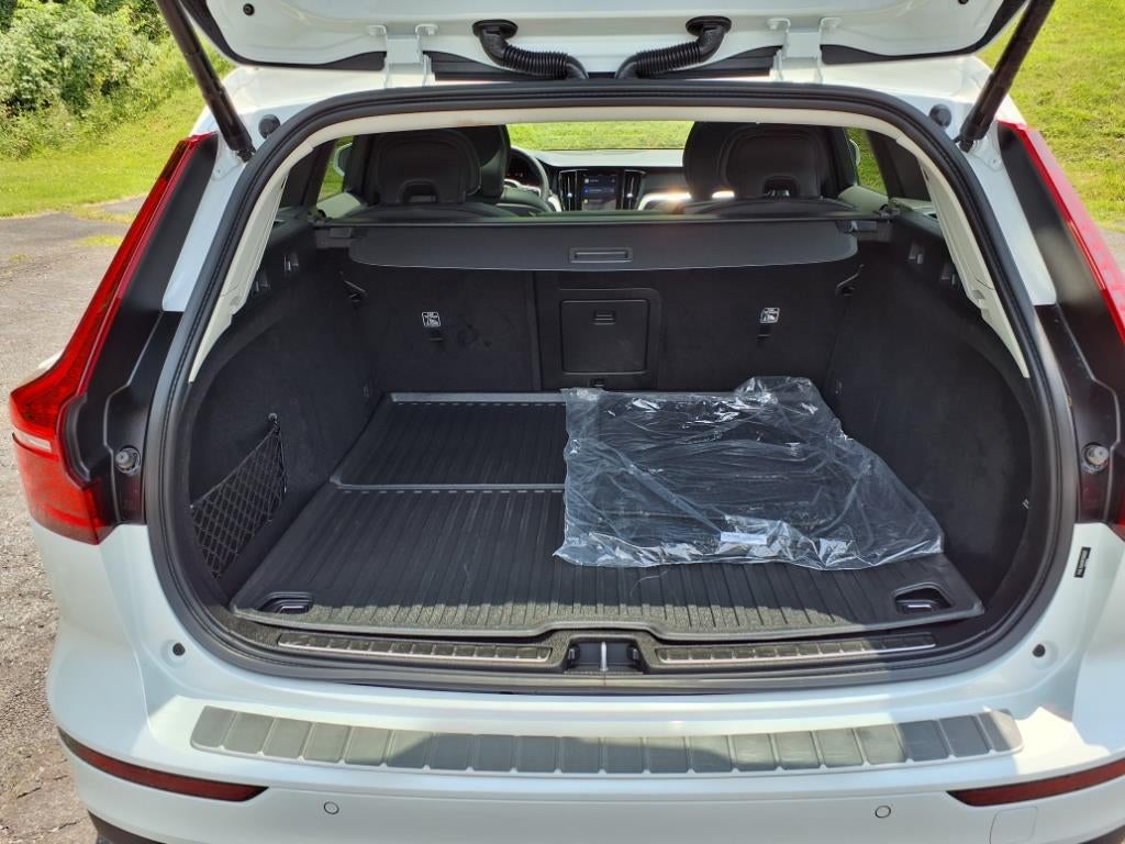 2023 Volvo V60 Cross Country B5 Ultimate