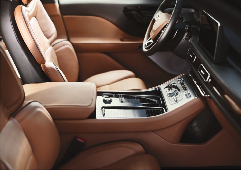 A 2023 Lincoln Aviator® Black Label model is shown in the Flight interior theme | Empire Lincoln in Abingdon VA