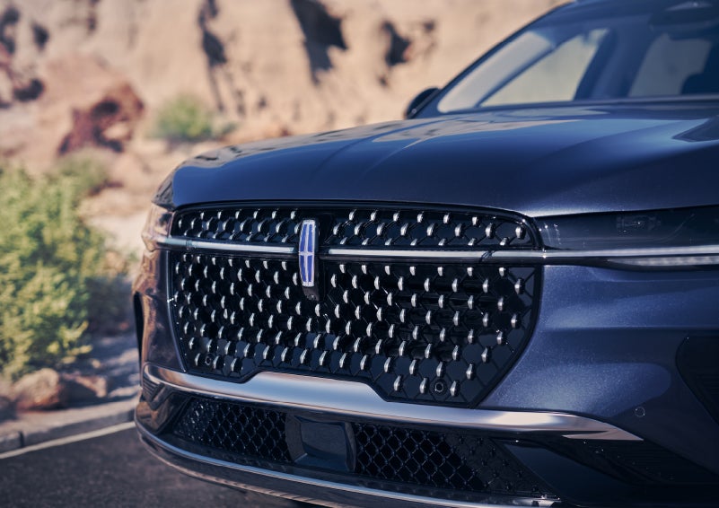 The stylish grille of a 2024 Lincoln Nautilus® SUV sparkles in the sunlight. | Empire Lincoln in Abingdon VA