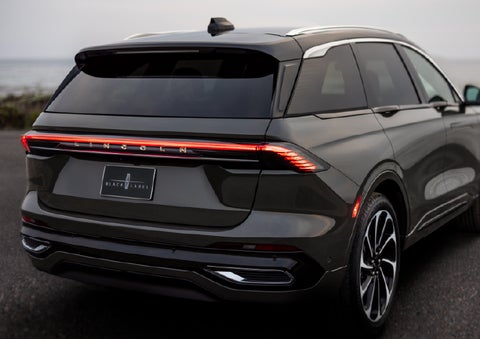 The rear of a 2025 Lincoln Black Label Nautilus® SUV displays full LED rear lighting. | Empire Lincoln in Abingdon VA