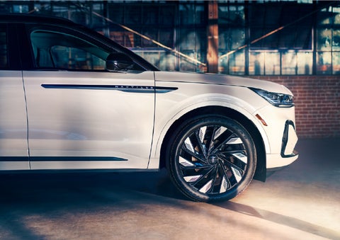 The wheels of the available Jet Appearance Package are highlighted. | Empire Lincoln in Abingdon VA