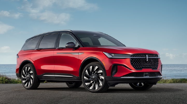 A 2026 Lincoln Nautilus® Reserve model is shown with the stylish available Jet Appearance Package. | Empire Lincoln in Abingdon VA