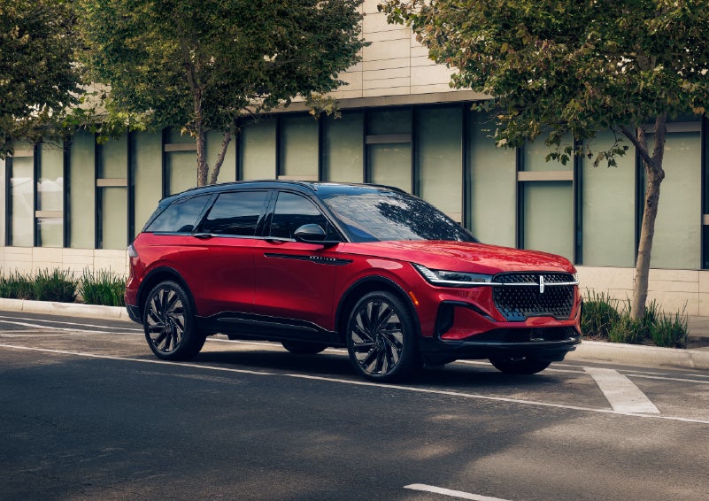 2026 Lincoln Nautilus® SUV with the available Jet Appearance Package and Hybrid transmission. | Empire Lincoln in Abingdon VA